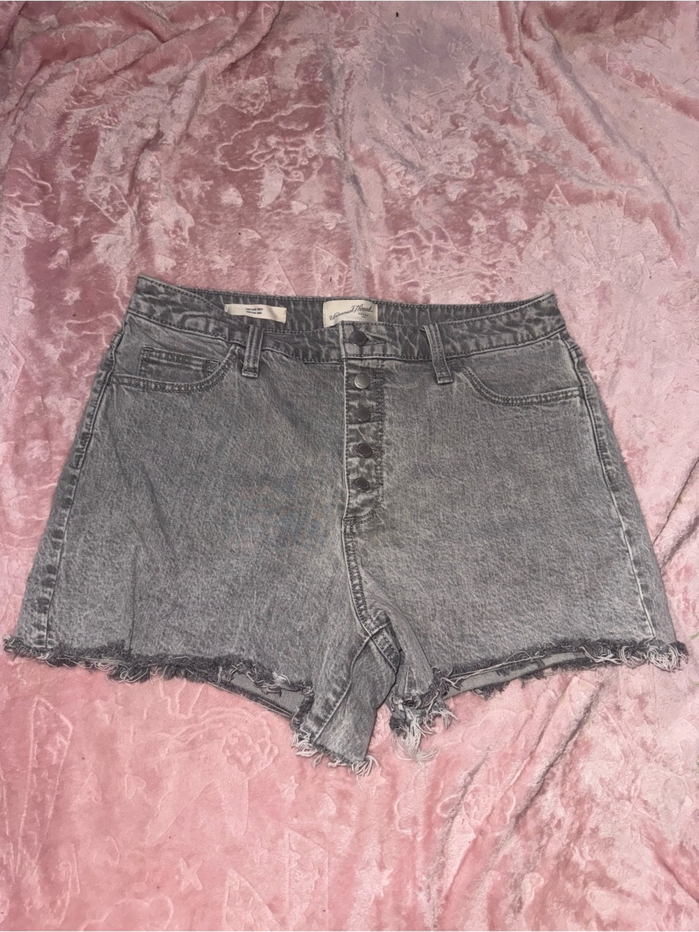 Universal Thread Gray High-Rise Button-Front Jean Shorts